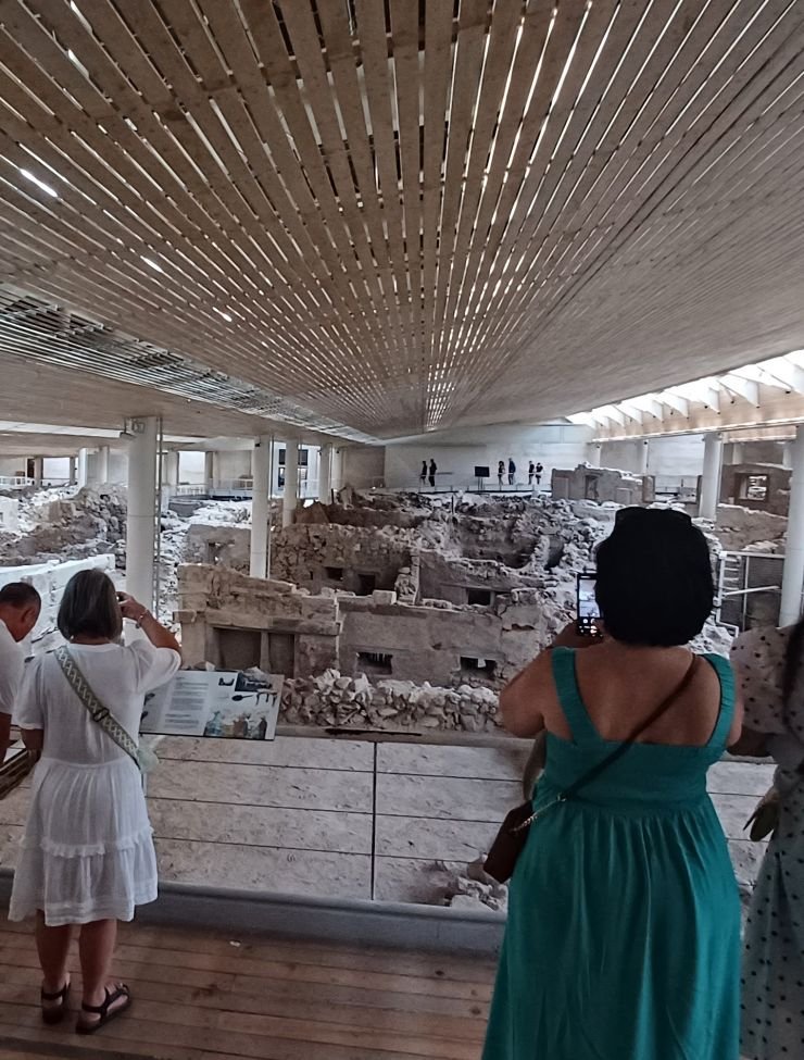 Private guidance Tour in Akrotiri Excavations